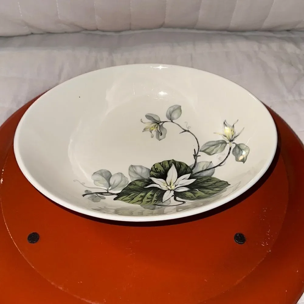 Oval Shaped Floral White Green Yellow Silver Deep Dish